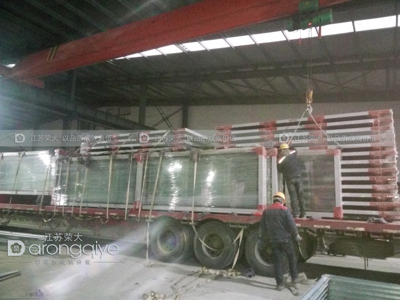 貴州公交候車亭發貨案例